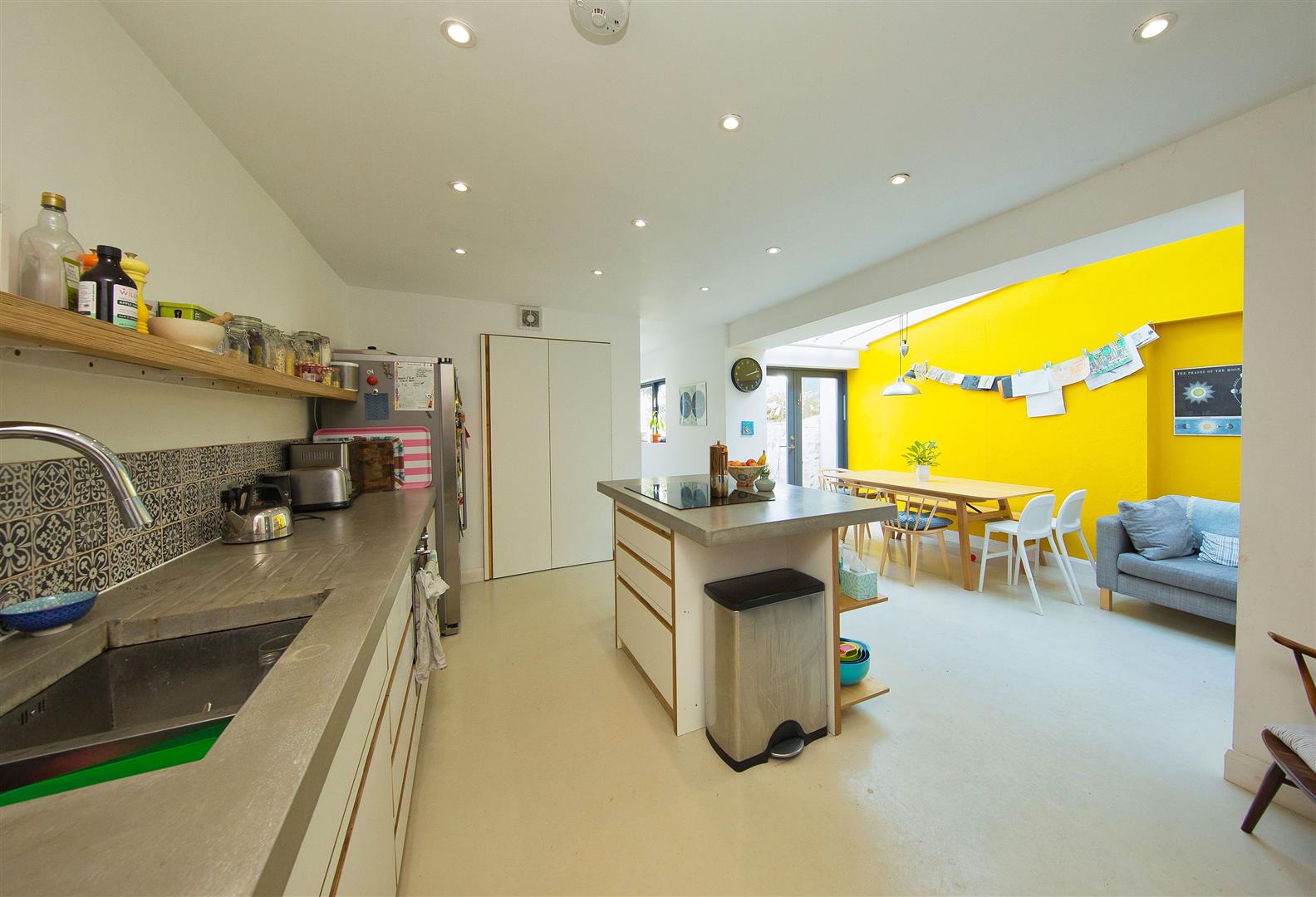 PLASTURTON AVENUE, PONTCANNA, CARDIFF Jeffrey Ross Estate Agents